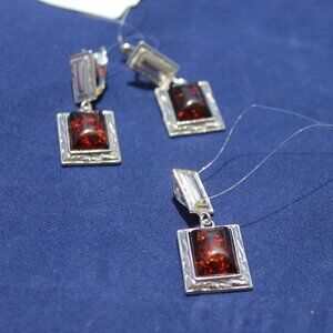 Jewelry Silver (Ag 925) set with Baltic Amber